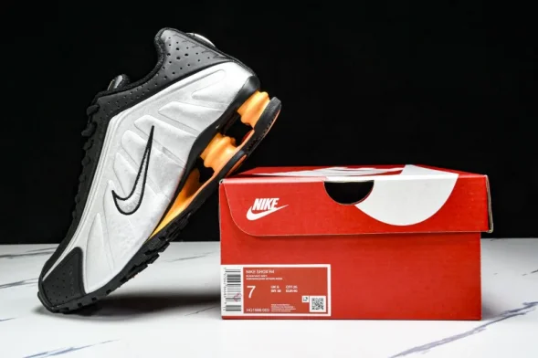 Nike Shox R4 HQ1988-003 
