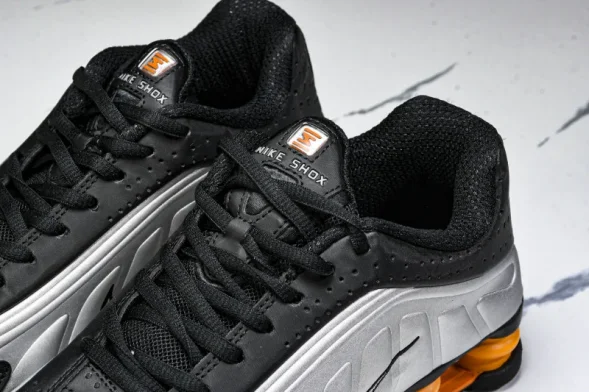 Nike Shox R4 HQ1988-003 