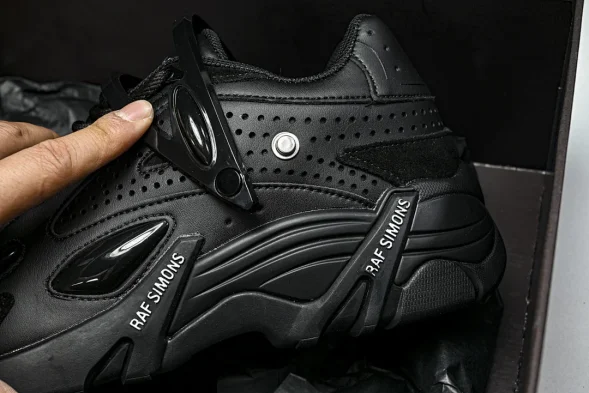 Raf Simons Cylon-21 HR740003S 