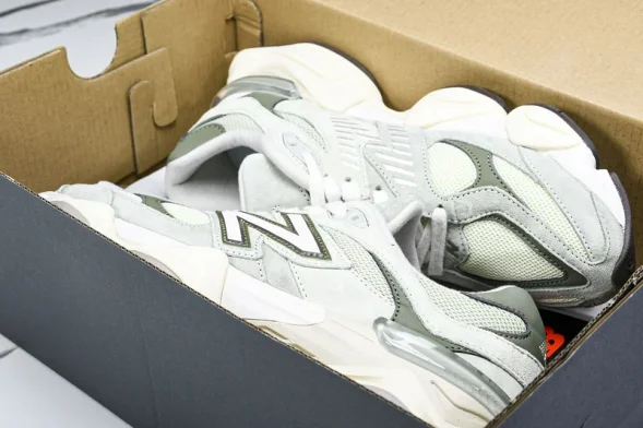 New Balance 9060 U9060EEC 