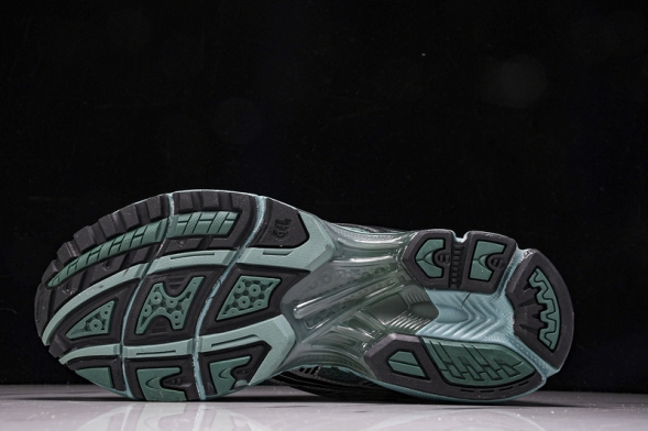 Asics Gel-Kayano 14 1201A922-300 