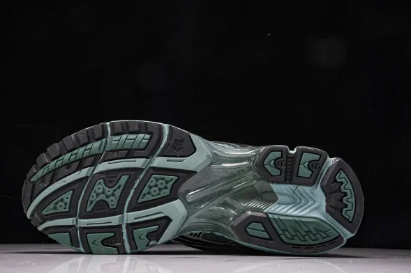 Asics Gel-Kayano 14 1201A922-300 