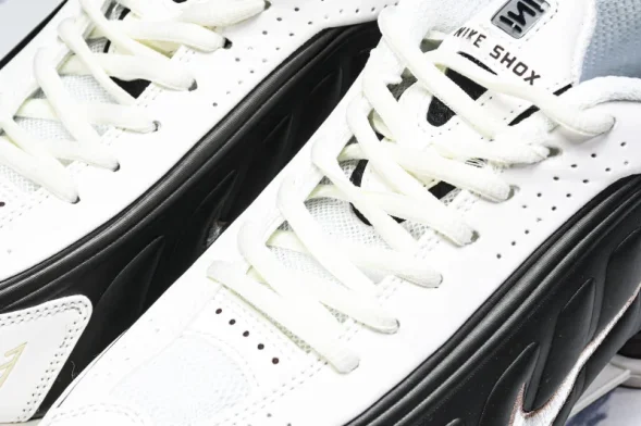 Nike Shox R4 AR3565-104 