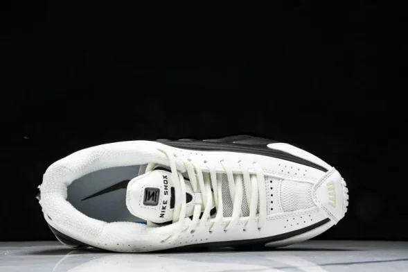 Nike Shox R4 AR3565-104 