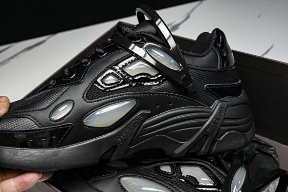 Raf Simons Cylon-21 HR740011L 