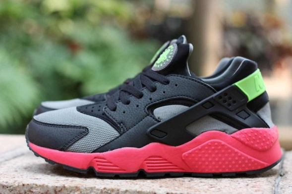 Nike Air Huarache LE  