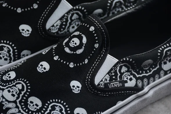 Vans Classic Slip-On Bandana VN0A33TBD9S 