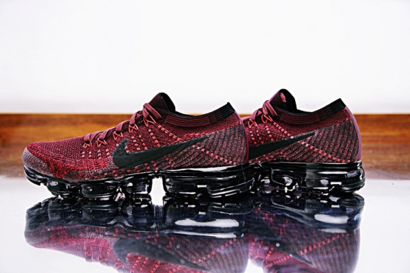 Nike Air VaporMax “Dark Team Red” 849558-601 