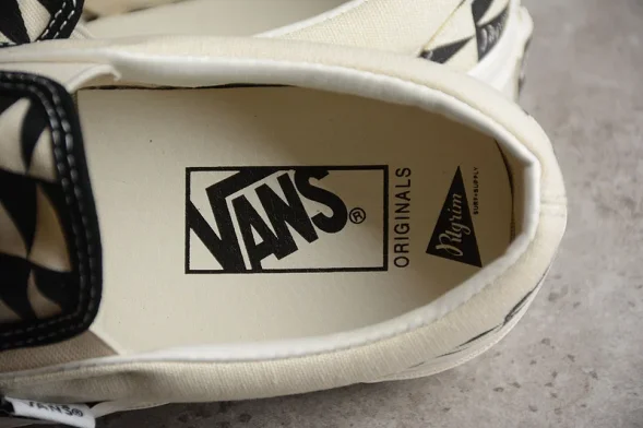 Vans Slip-On x Pilgrim 2.0 VN0A45JKDC8 