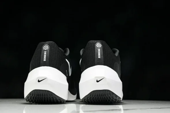 Nike Zoom Fly 5 DM8968 001 