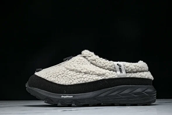 Asics Gel-Sonoma WT Teddy Fur 1203B036-020  