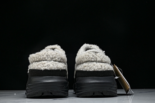 Asics Gel-Sonoma WT Teddy Fur 1203B036-020  