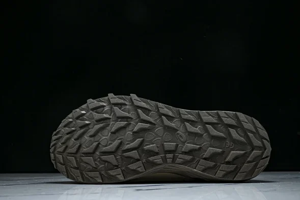 Asics Gel-Sonoma WT Teddy Fur 1203B036-200  
