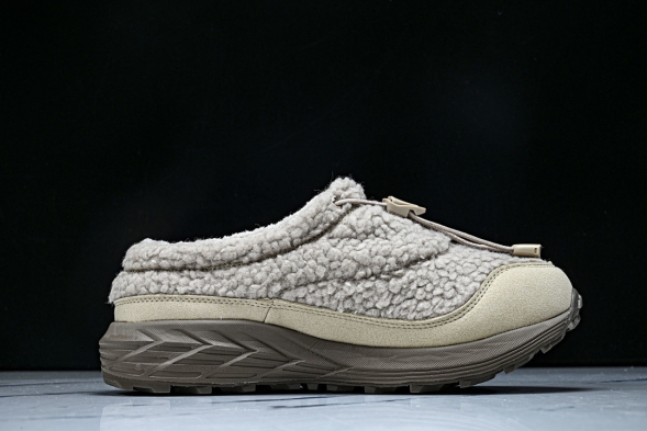 Asics Gel-Sonoma WT Teddy Fur 1203B036-200  