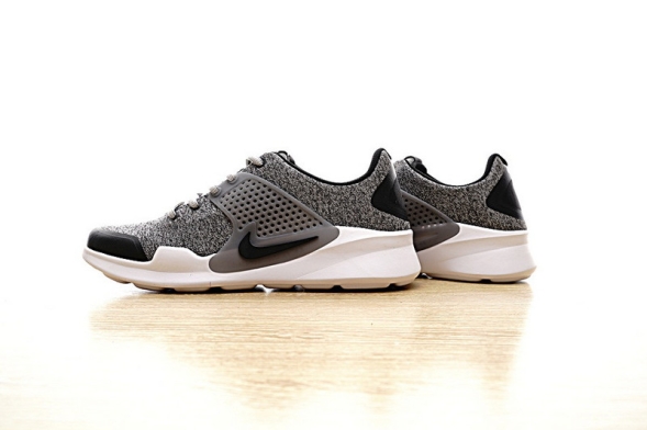  Nike Arrowz SE 902813-010 