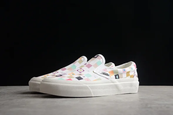 Vans Slip-On VN0A54FM018 