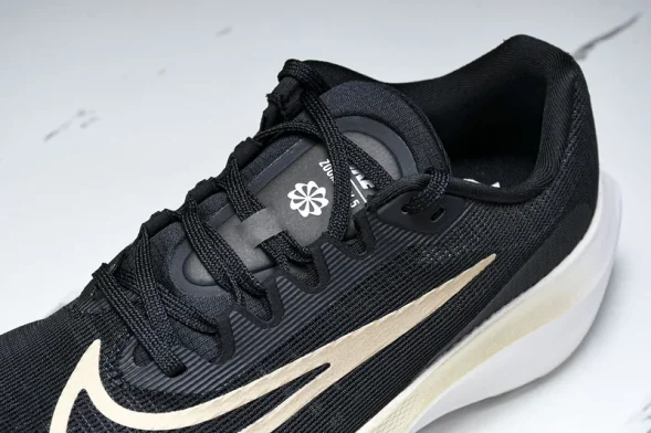 Nike Zoom Fly 5 DM8968 002 