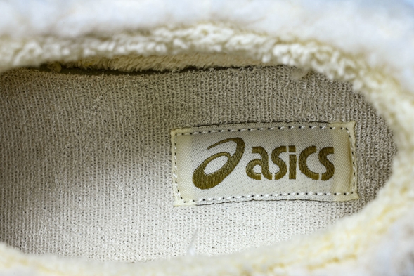 Asics Gel-Sonoma WT Teddy Fur 1203B036-100 