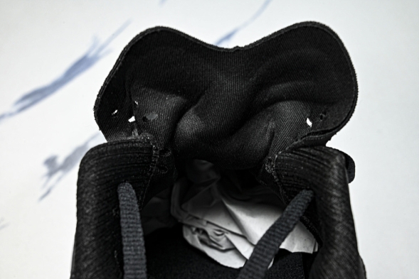 Asics Novablast 4 1011B694-002 