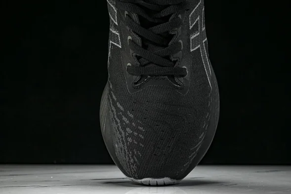 Asics Novablast 4 1011B694-002 