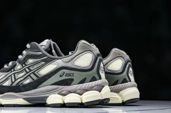 Asics Gel-NYC 1201A789-250 