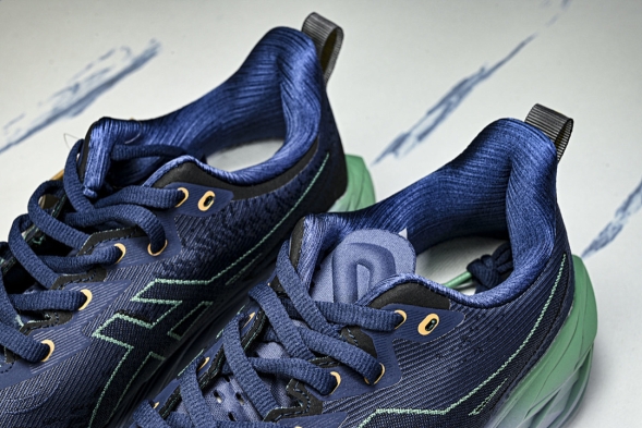 Asics Novablast 4 1012B510-401 