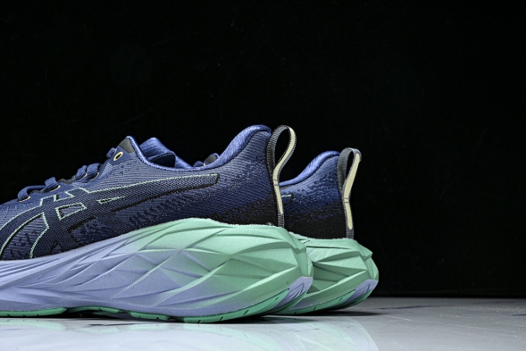 Asics Novablast 4 1012B510-401 