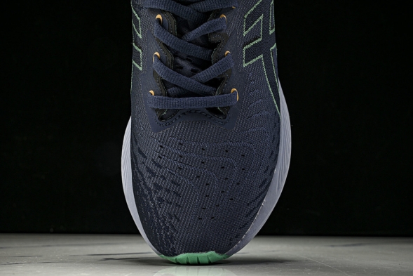 Asics Novablast 4 1012B510-401 