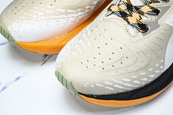 Asics Novablast 4 1011B850-250 