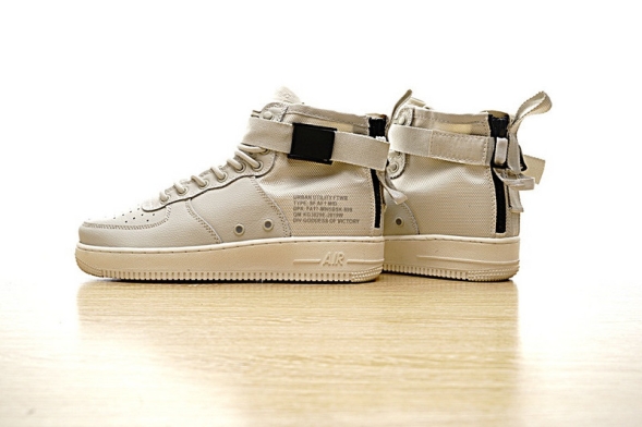 Nike SF Air Force 1 Mid QS AA7345-100 