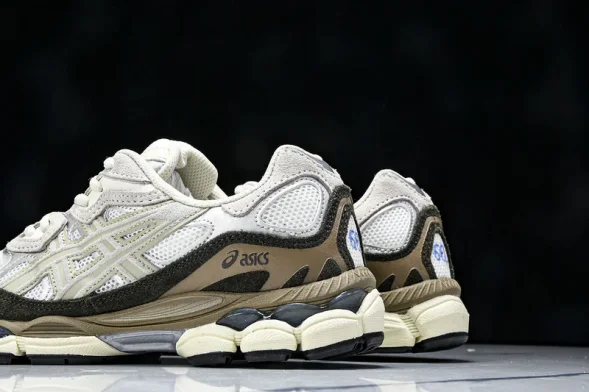 Asics Gel-NYC 1203A383-103 