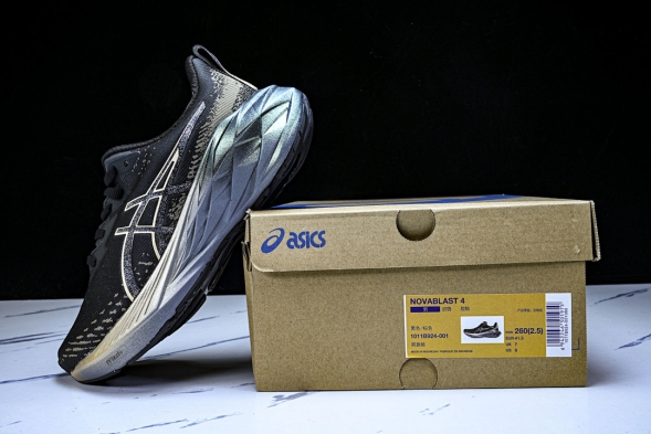 Asics Novablast 4 1011B924-001 