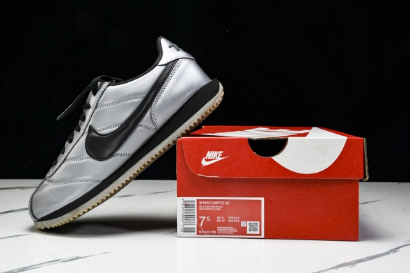 Nike Cortez Classic HQ3490 099 