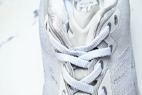 Asics Novablast 4 1012B722-100 