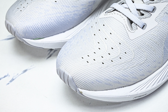 Asics Novablast 4 1012B722-100 