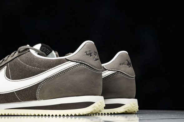 Nike Cortez Classic FQ8144-237 