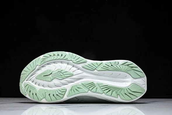 Asics Novablast 4 1012B510-300 