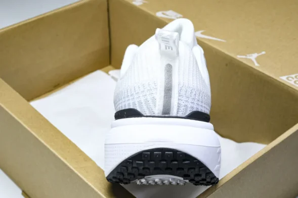 Nike ZoomX Invincible Run Flyknit 3 DR2615 002 