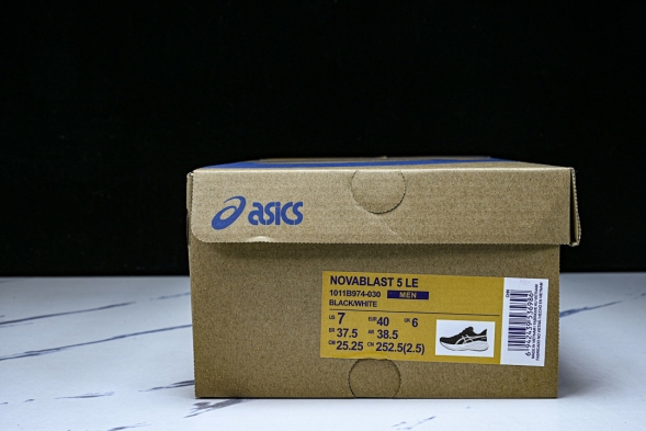 Asics Novablast 5 1011B974-030 