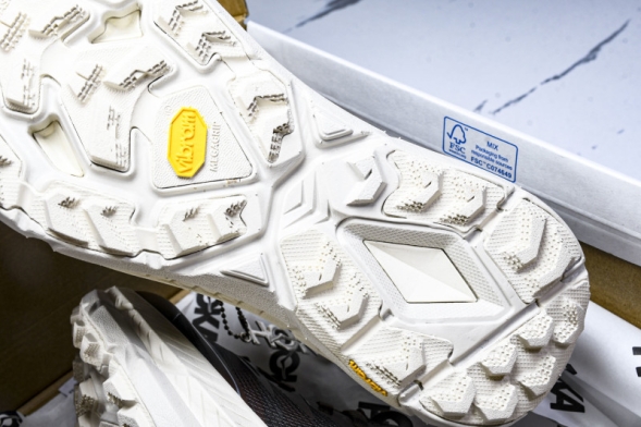 Hoka One One Mafate Speed 4 1168450 CWTM 