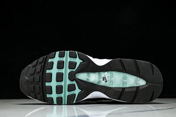 Nike Air Max 95 IM7409 100 