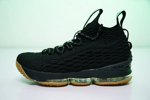 Nike LeBron 15 897648-300 