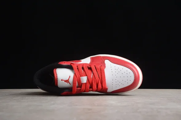 Nike Air Jordan 1 low DC0774-160  