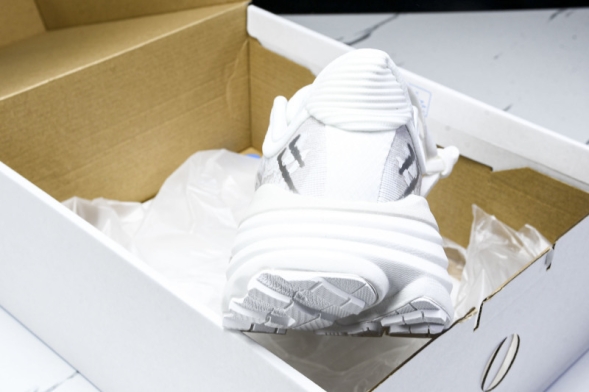 Hoka Stinson 7 1141530 WWH 