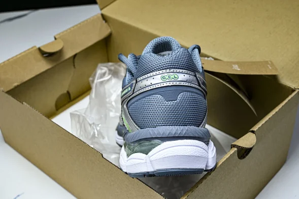 Asics Gel-Cumulus 16 TG 1203A733-100 