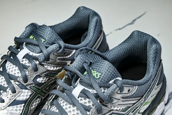 Asics Gel-Cumulus 16 TG 1203A733-100 