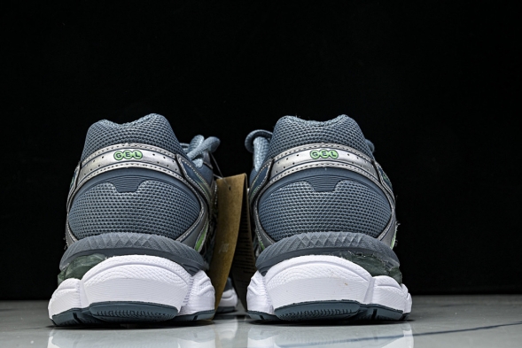 Asics Gel-Cumulus 16 TG 1203A733-100 