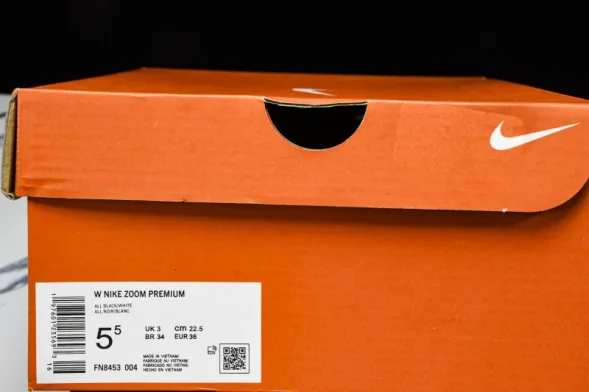 Nike Air Zoom Vomero Premium HM5973-100 