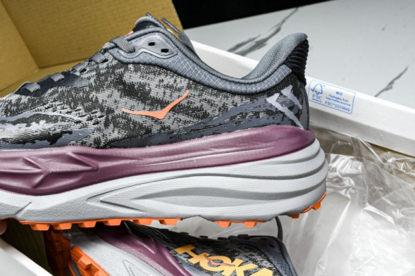 Hoka Stinson 7 1141530 CCBRN 