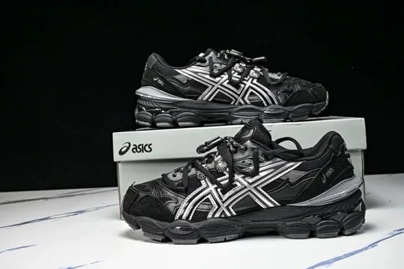 Asics Gel-Cumulus 16 TG 1203A838-024 